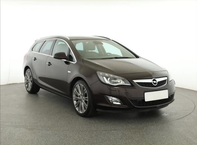 Opel Astra 2012