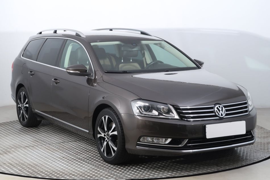 Volkswagen Passat - 2012