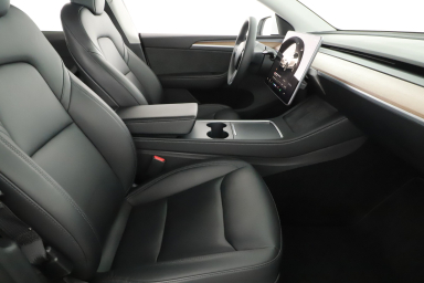 Tesla Model Y - 2023