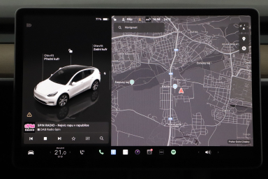 Tesla Model Y - 2023
