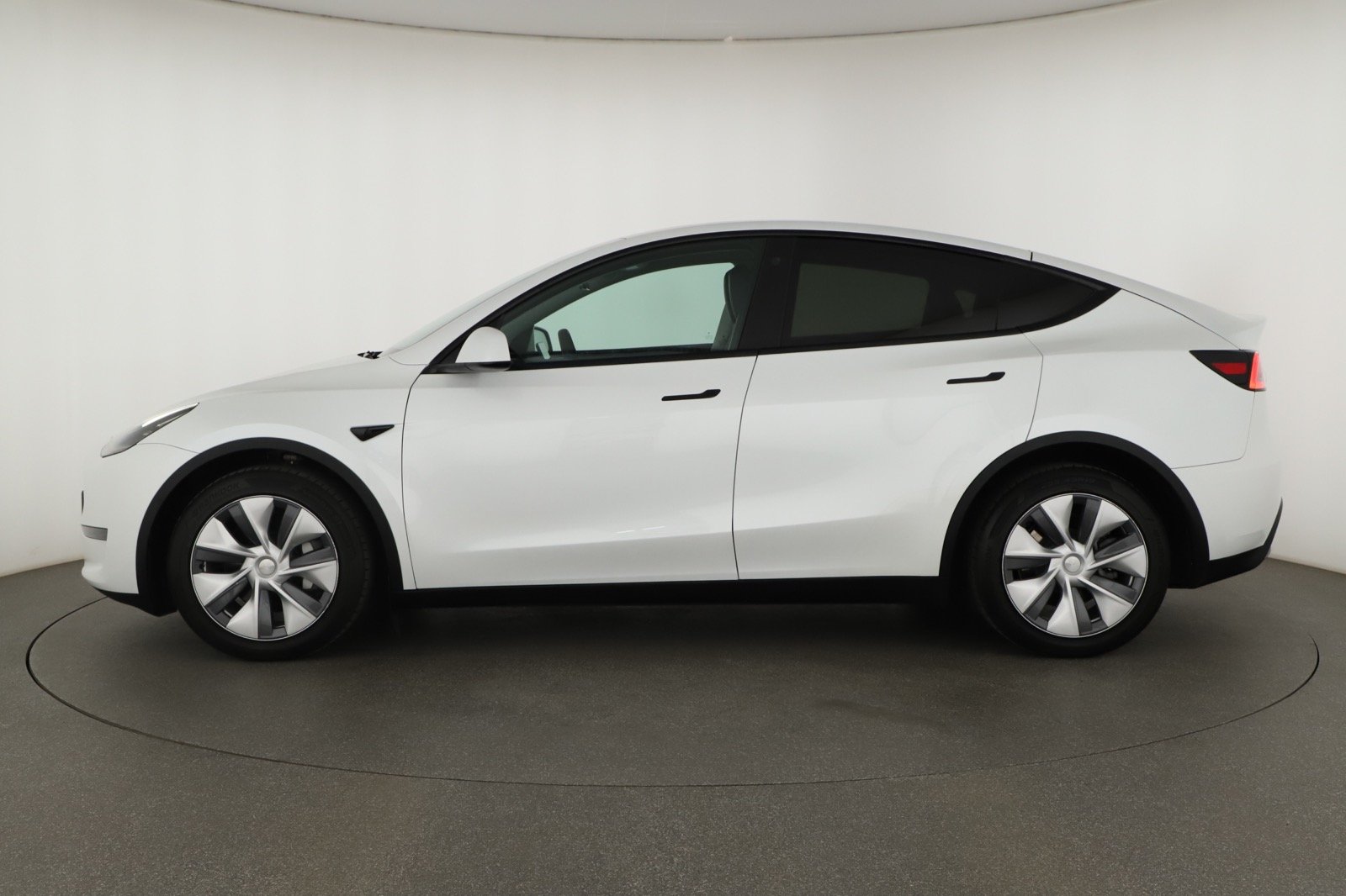 Tesla Model Y - 2023