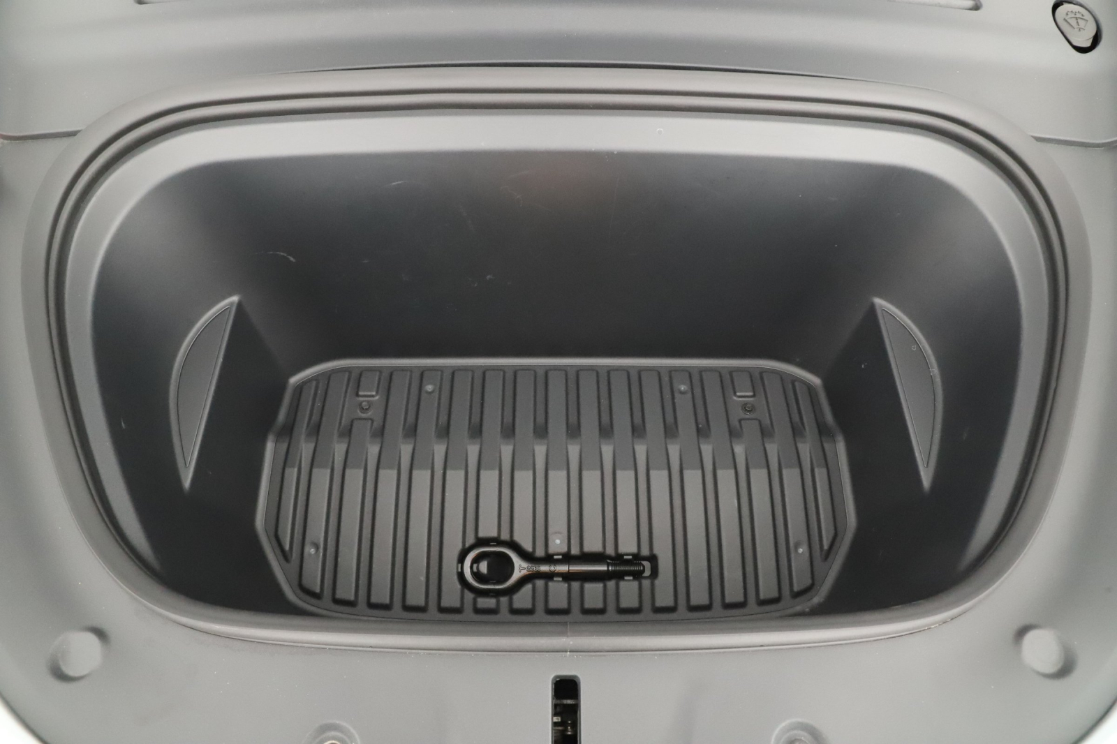 Tesla Model Y - 2023