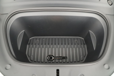 Tesla Model Y - 2023