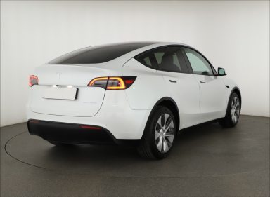 Tesla Model Y - 2023