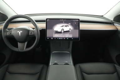 Tesla Model Y - 2023