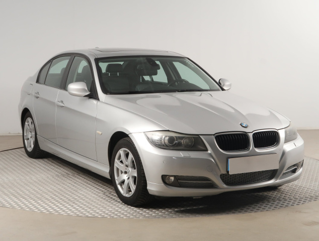 BMW 3 2011