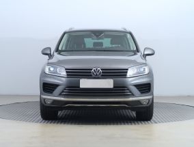 Volkswagen Touareg - 2015