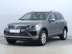 Volkswagen Touareg - 2015