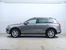 Volkswagen Touareg - 2015