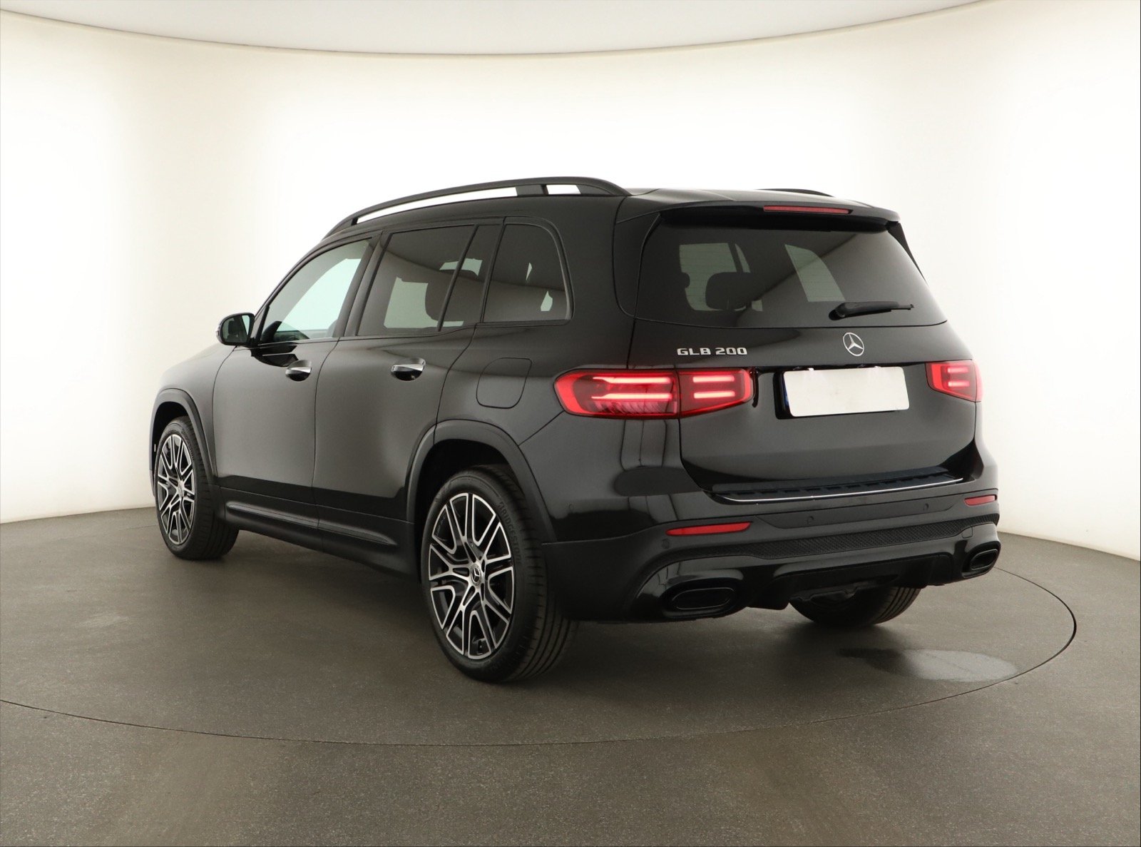 Mercedes-Benz GLB - 2026