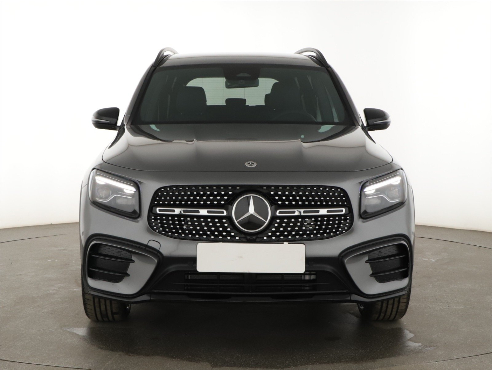 Mercedes-Benz GLB - 2026