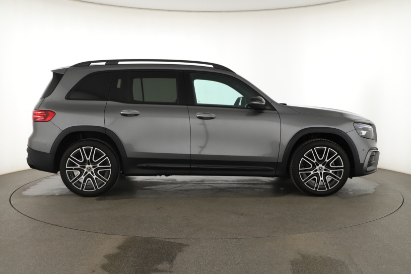 Mercedes-Benz GLB, 2026
