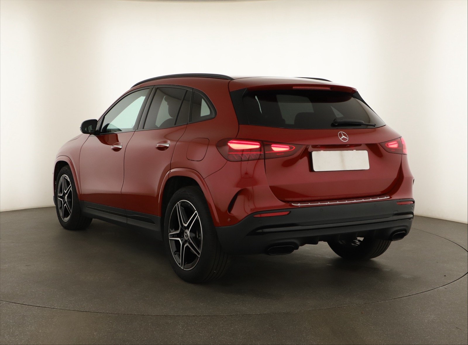 Mercedes-Benz GLA - 2025