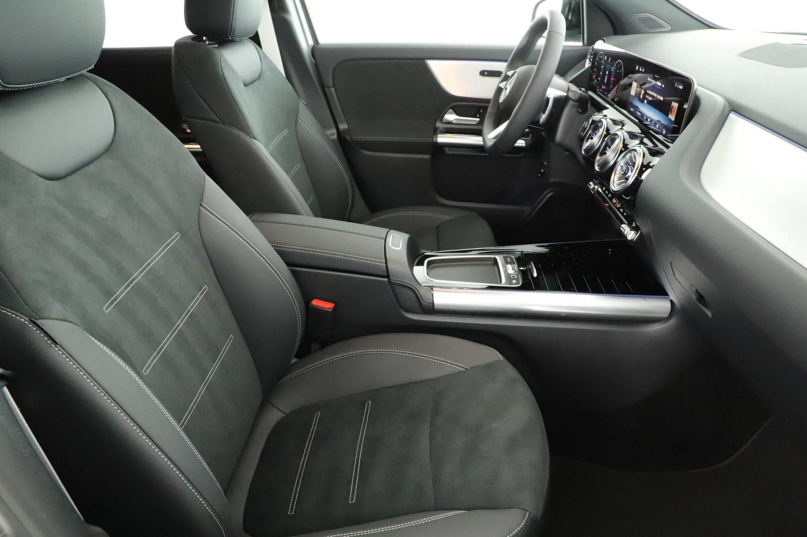 Mercedes-Benz GLA - 2025