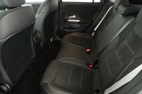 Mercedes-Benz GLA - 2025