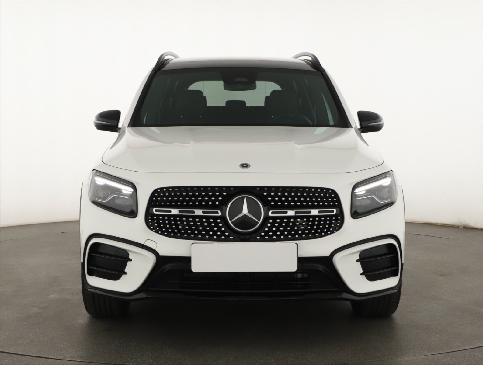 Mercedes-Benz GLB - 2026