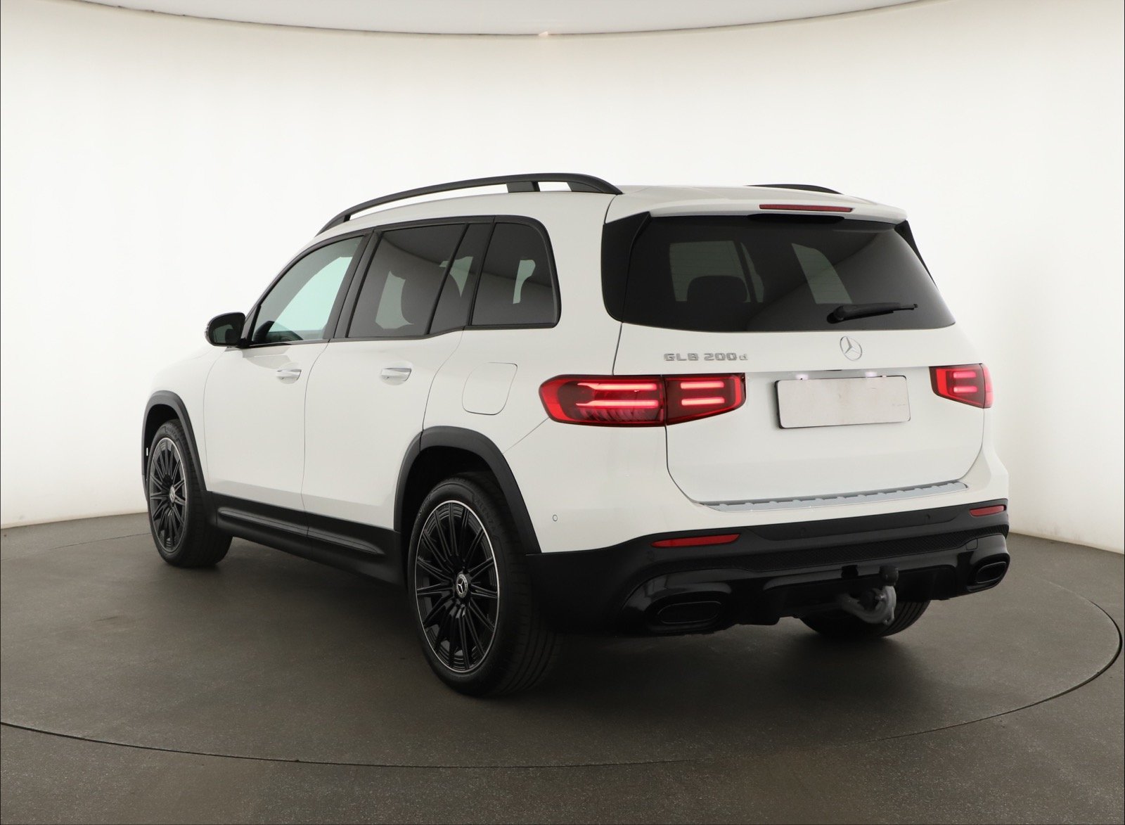 Mercedes-Benz GLB - 2026