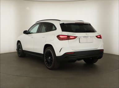 Mercedes-Benz GLA - 2025