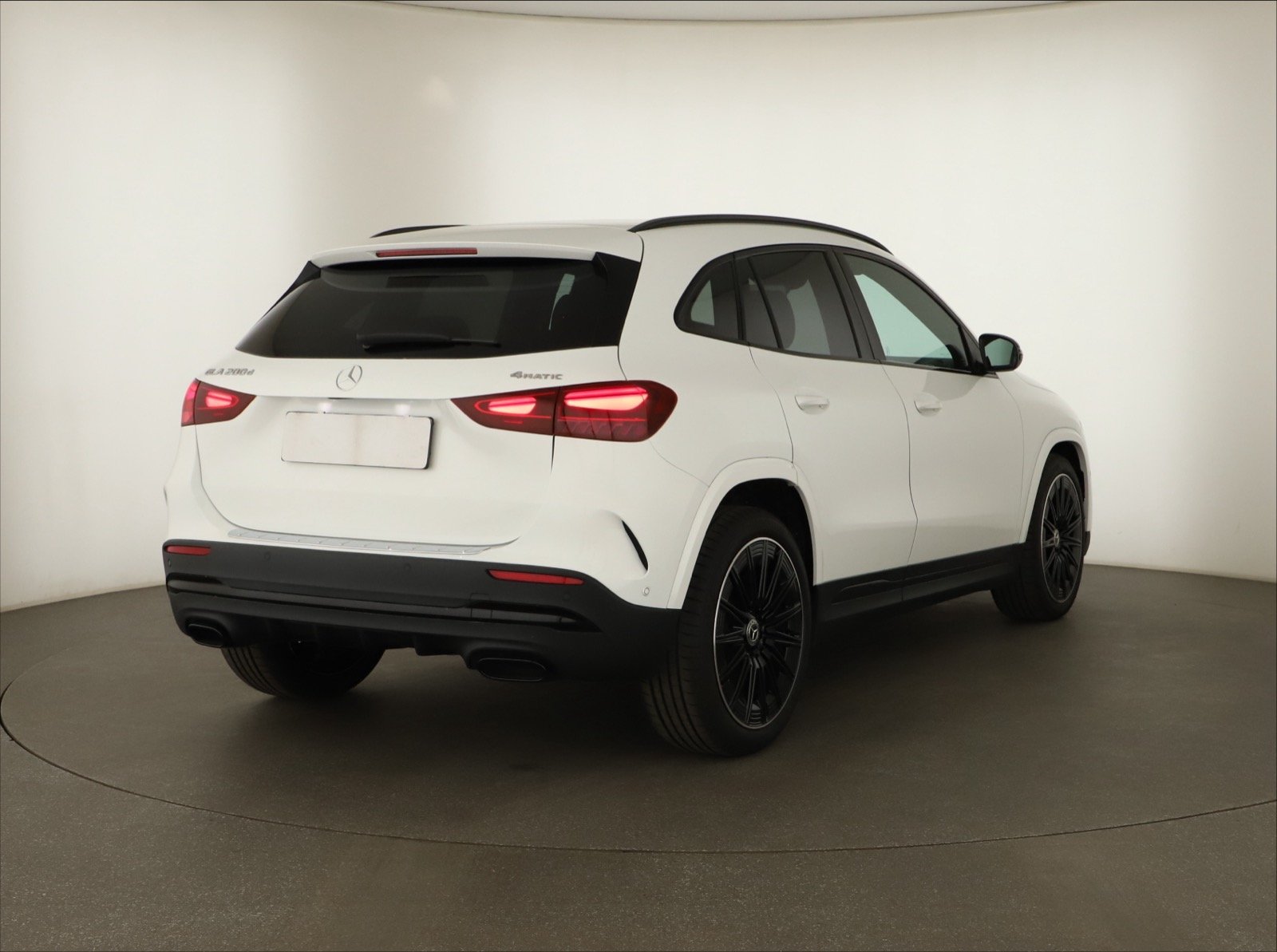Mercedes-Benz GLA - 2025