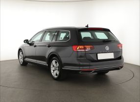 Volkswagen Passat - 2020
