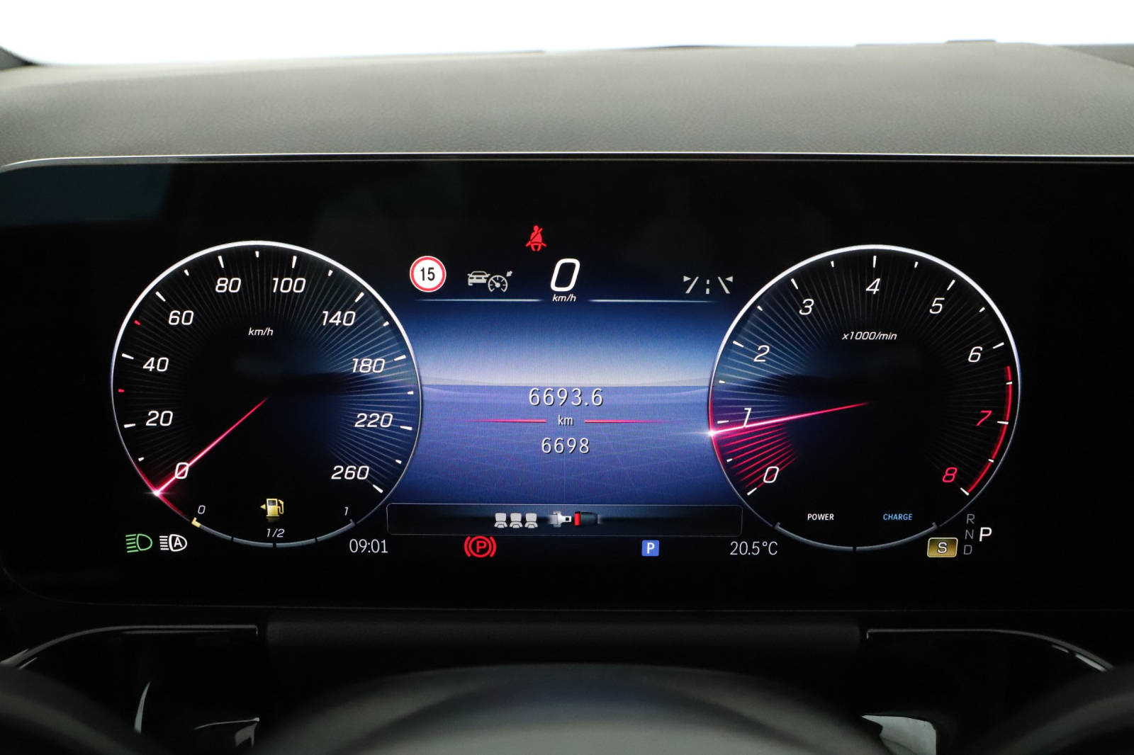 Mercedes-Benz GLA - 2025