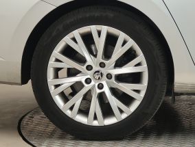 Škoda Superb - 2023