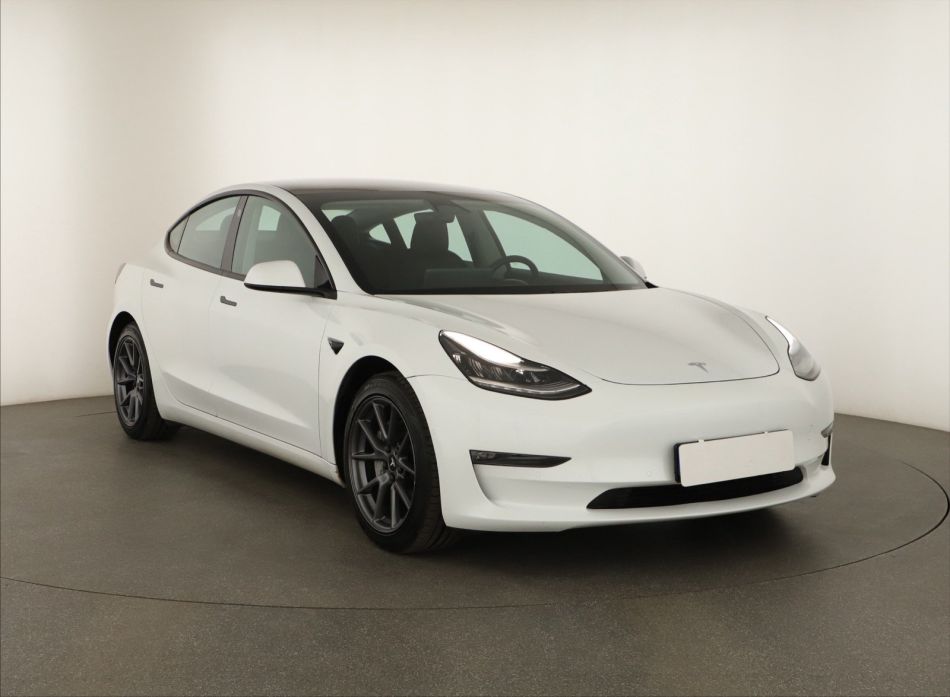 Tesla Model 3 - 2021