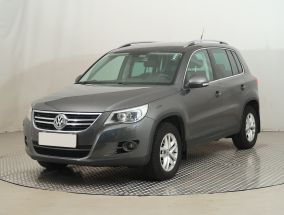 Volkswagen Tiguan - 2011