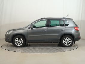 Volkswagen Tiguan - 2011