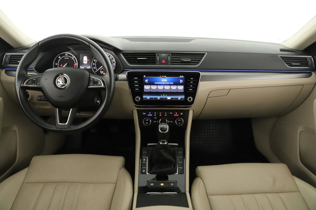 Škoda Superb