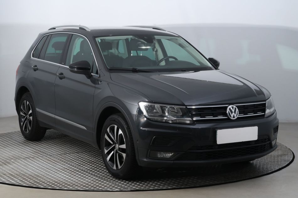 Volkswagen Tiguan - 2019