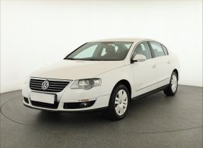 Volkswagen Passat - 2010