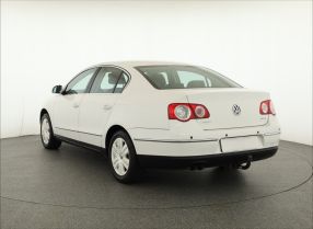 Volkswagen Passat - 2010