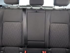 Volkswagen Golf - 2025