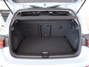 Volkswagen Golf - 2025