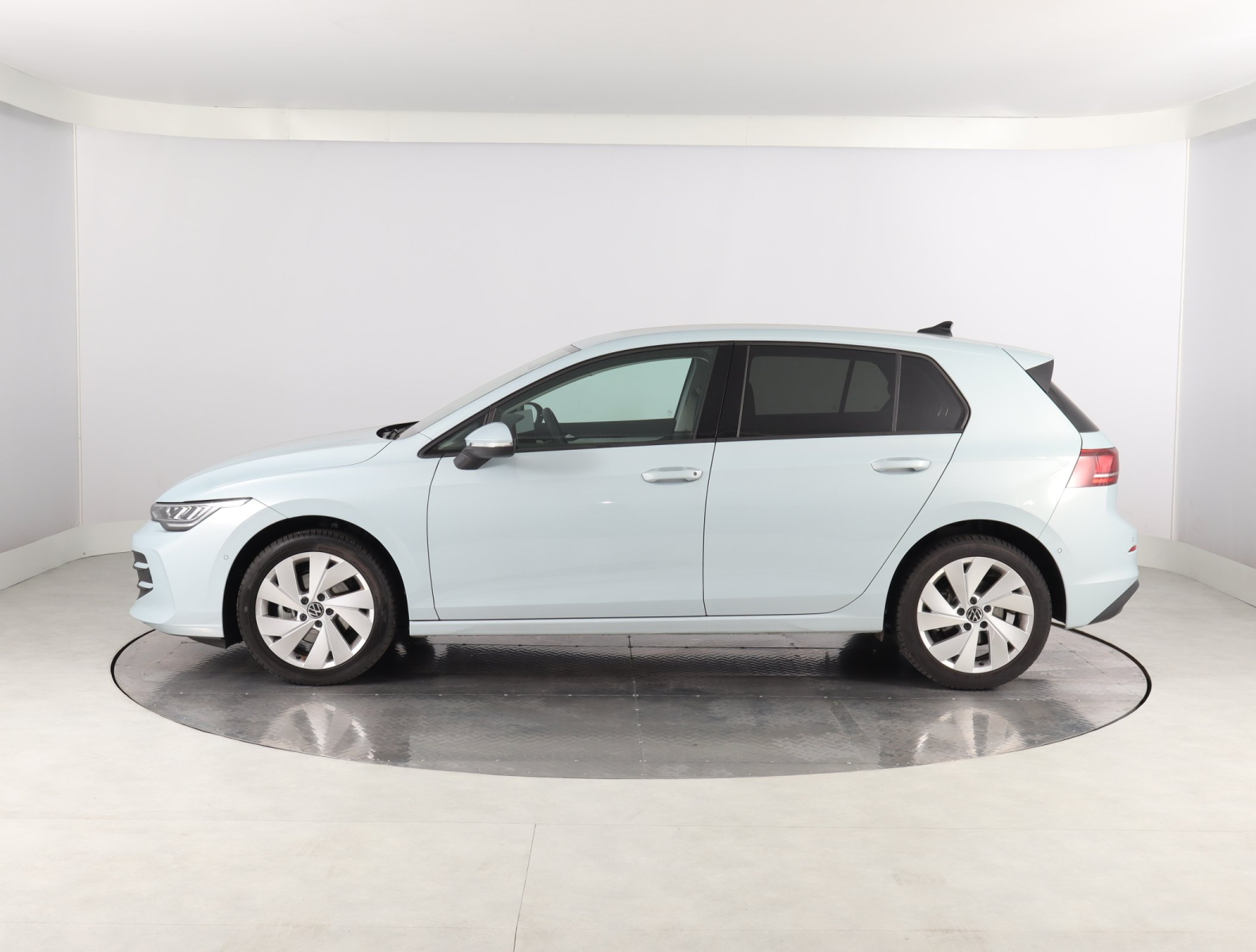 Volkswagen Golf - 2025