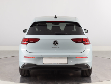 Volkswagen Golf - 2025
