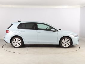 Volkswagen Golf - 2025