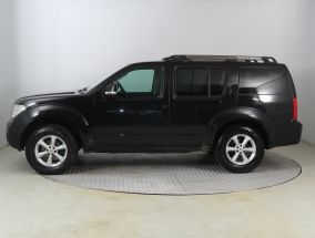 Nissan Pathfinder - 2008