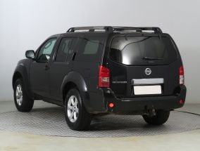 Nissan Pathfinder - 2008