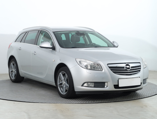 Opel Insignia 2011