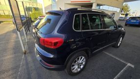 Volkswagen Tiguan - 2015