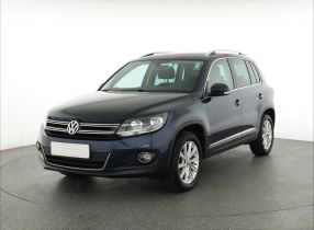 Volkswagen Tiguan - 2015