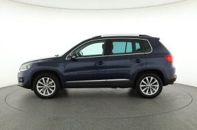 Volkswagen Tiguan - 2015