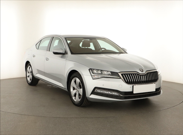 Škoda Superb 2022