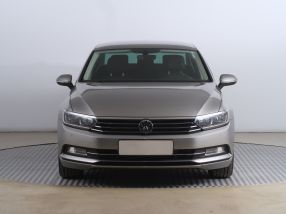 Volkswagen Passat - 2016