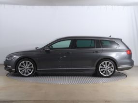Volkswagen Passat - 2016