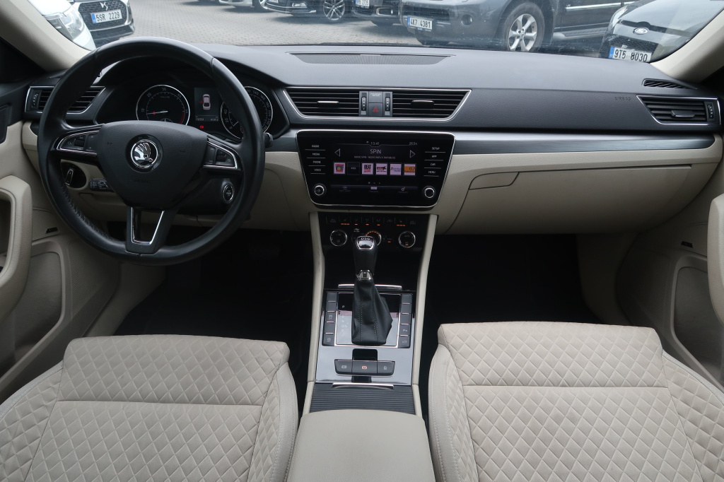 Škoda Superb