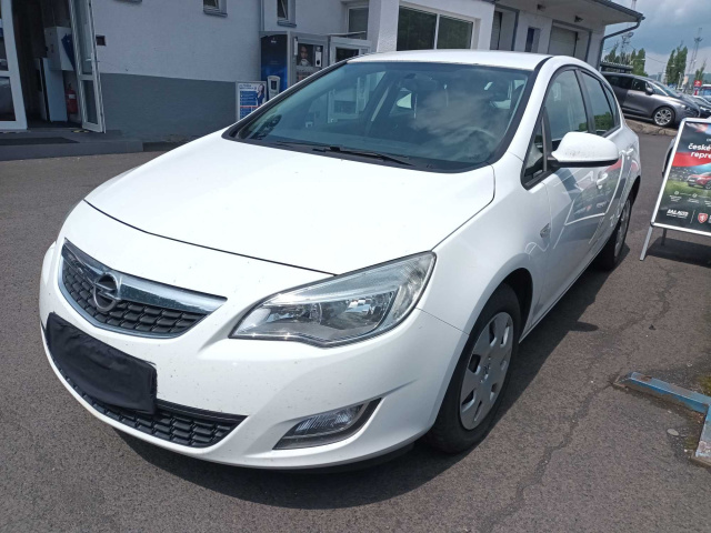 Opel Astra 2011