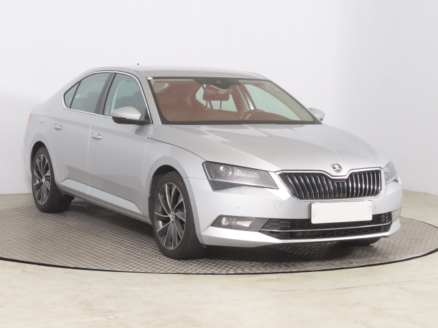 Škoda Superb 2016